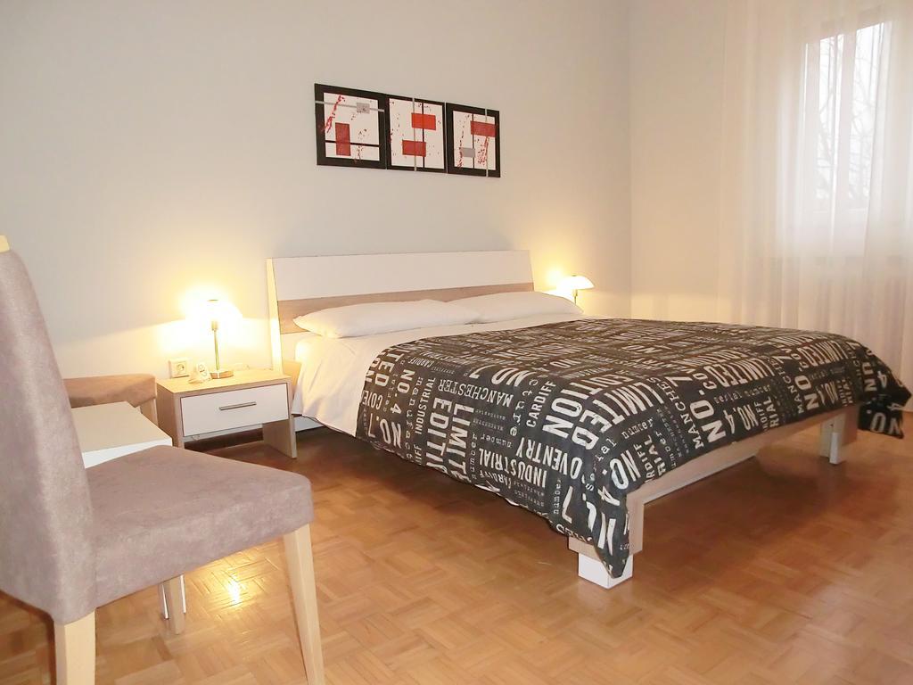 Apartament Le Rose Triest Pokój zdjęcie