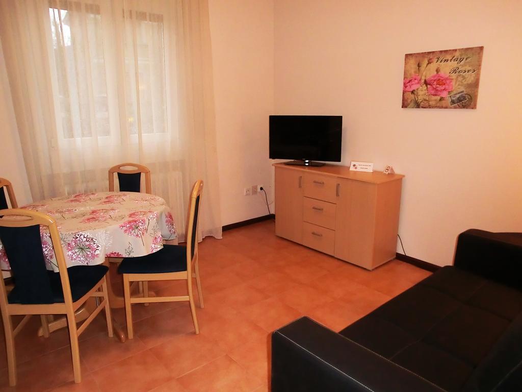 Apartament Le Rose Triest Pokój zdjęcie