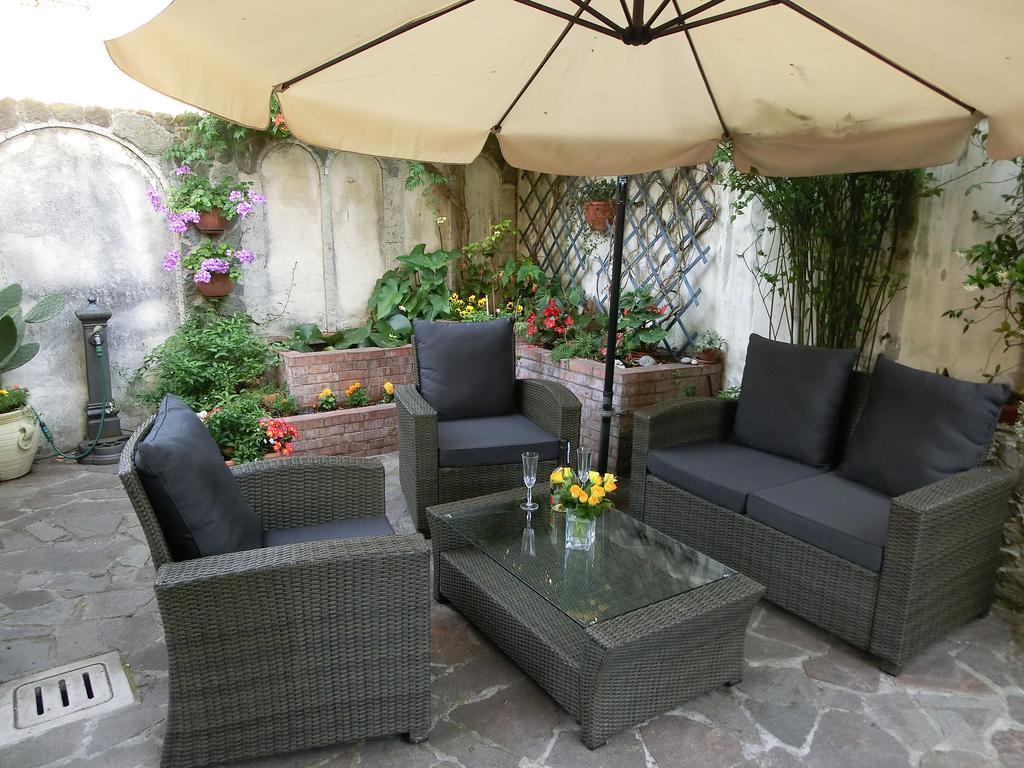 Apartament Le Rose Triest Zewnętrze zdjęcie
