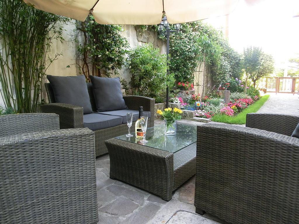 Apartament Le Rose Triest Zewnętrze zdjęcie